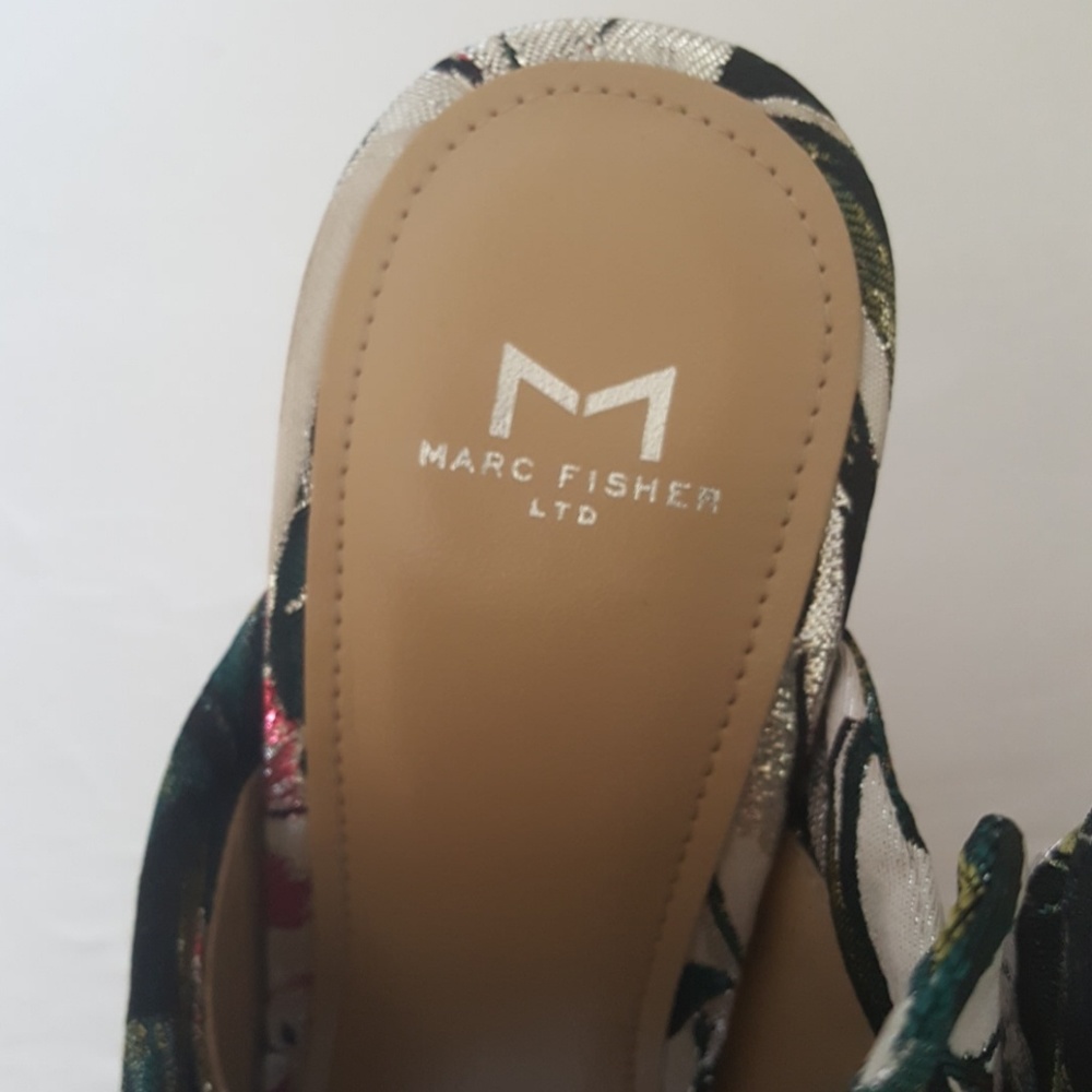 Gorgeous Brocade Marc Fischer Slide Sandals, Size 7 - Picture 2 of 8